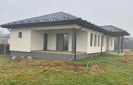 Casă individuală de vânzare – 131 mp construiți, teren 6 ari 