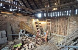 Două case pe același teren, 180 mp utili, 25 ari, Șindrești