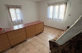 Două case pe același teren, 180 mp utili, 25 ari, Șindrești
