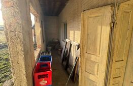 Două case pe același teren, 180 mp utili, 25 ari, Șindrești