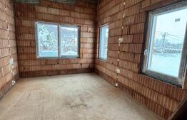 Casă individuală, eficientă energetic, aproape de Baia Mare – 9 ari teren