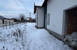 Casă în Tăuții-Măgherăuș – 5 camere, încălzire în pardoseală, teren 6 ari