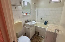 Apartament 4 camere, 71 mp, zona Sasar