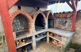 Casă 90 mp, teren 199 mp, zonă Centru Vechi