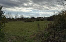 Teren intravilan de vânzare – 35 ari, Sat Mogoșești, com. Satulung