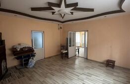 Casa 116 mp, teren 243 mp, anexa 37 mp, zona Grivitei