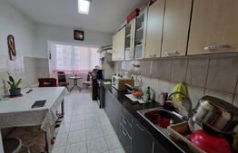 Apartament 3 camere, 77 mp, zonă Centrală 
