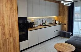 Apartament 3 camere, 64 mp, zona Vest