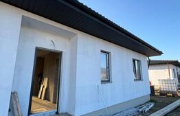 Casă modernă pe un singur nivel | 110 mp utili | Încălzire în pardoseală | Săsar