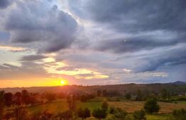 Casă P+E 2023 în Dumbrăvița, 102 mp, teren 7.8 ari, mobilată