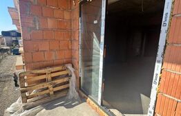 Garsonieră bloc nou, 36 mp utili + balcon, zona Vest