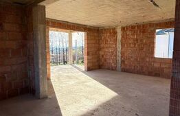 Casă la roșu în Groși, 144 mp construiți, teren 536 mp, priveliște superbă