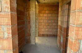 Casă la roșu în Groși, 144 mp construiți, teren 536 mp, priveliște superbă