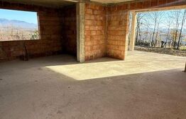 Casă la roșu în Groși, 144 mp construiți, teren 536 mp, priveliște superbă