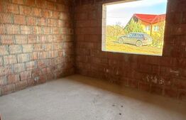 Casă la roșu în Groși, 144 mp construiți, teren 536 mp, priveliște superbă