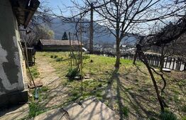 Casă 78 mp, teren 5.8 ari, utilități, zona Ferneziu 