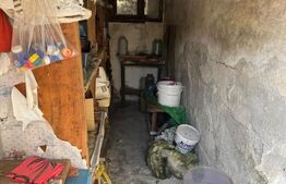 Casă 78 mp, teren 5.8 ari, utilități, zona Ferneziu 