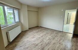 Apartament de vanzare, 47 mp, zona Central 