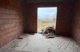 Casă parter stil mediteranean, 115 mp utili + teren 470 mp, demisol 30 mp 