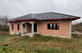 Casă parter stil mediteranean, 115 mp utili + teren 470 mp, demisol 30 mp 