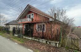 Casă P+M cu 2 corpuri, garaj și teren generos ~23 ari – Coltirea