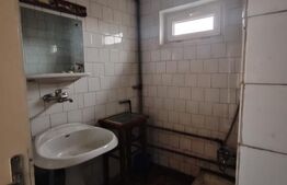 Casă spațioasă cu teren generos, aproape de centrul orașului Târgu Lăpuș 🏡