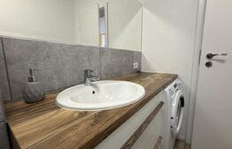 Apartament 3 camere, 2 băi, 57 mp, mobilat, parcare, zona Centru Vechi