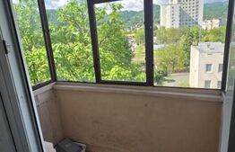Apartament 3 camere, 64 mp, 2 balcoane, disponibil imediat, zonă Centrală