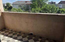 Apartament 3 camere, 64 mp, 2 balcoane, disponibil imediat, zonă Centrală