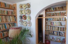 Casă individuală, mansardă, garaj, curte privată, 290 mp, zona Targu Lapus 