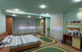 Casă P+1+2+M, 360 mp, 7 camere, 4 băi, granit interior/exterior, 2 garaje, Sasar