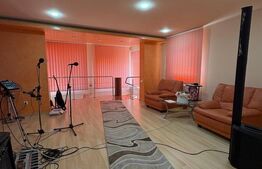 Casă P+1+2+M, 360 mp, 7 camere, 4 băi, granit interior/exterior, 2 garaje, Sasar