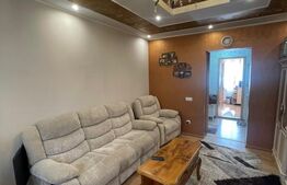 Apartament cu 3 camere, 63 mp, etaj 3, 2 băi, balcon și boxă, zona Sasar