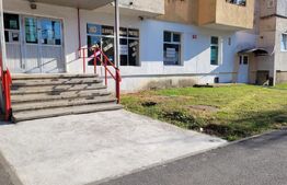 Spațiu comercial, 119 mp, vitrină stradală, zona Hotvon