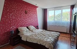 Apartament 4 camere decomandat, 100 mp, etaj 1, mobilat / utilat, zona Semiluna 