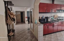 Apartament cu 4 camere, decomandat, 90 mp utili, zonă Republicii