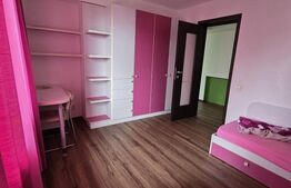 Apartament 3 dormitoare, 2 băi, terasă și balcon, 100 mp, zona Central