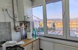 Apartament 3 camere, 71 mp, zona Hotvon