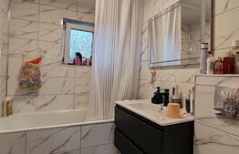 Apartament 3 camere, 71 mp, zona Hotvon