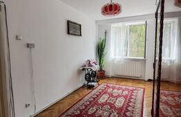 Apartament 3 camere decomandat, et. 2/4, cu garaj sub bloc