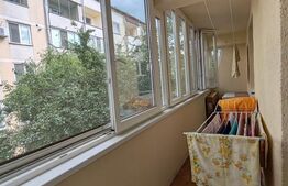 Apartament 3 camere decomandat, et. 2/4, cu garaj sub bloc