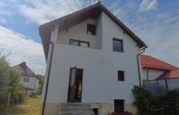 Casă semifinisată zona Valea Borcutului cu panoramă superbă spre pădure 