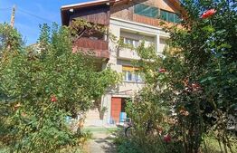 Casă tip duplex de vânzare, 181 mp, zona Săsar