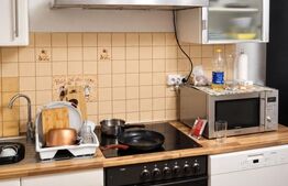 Casă P+1 cu garaj, piscină și curte generoasă – Comuna Cătălina