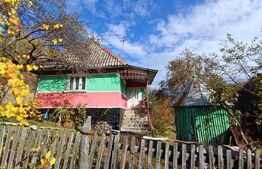 Casă  cu teren generos de 40 ari și panoramă deosebită – Cavnic, Maramureș