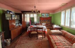 Casă  cu teren generos de 40 ari și panoramă deosebită – Cavnic, Maramureș