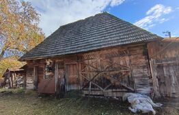 Casă  cu teren generos de 40 ari și panoramă deosebită – Cavnic, Maramureș