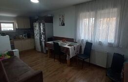 Apartament 2 camere,  zona Decebal , cu scara interioara