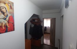 Apartament 2 camere,  zona Decebal , cu scara interioara
