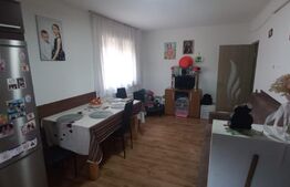 Apartament 2 camere,  zona Decebal , cu scara interioara